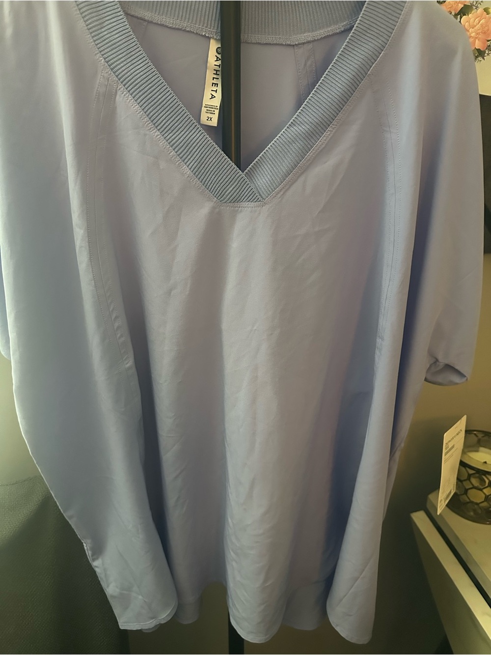 Athleta Zephyr Light Violet V-Neck Shirt - Plus Size - 2X - NWT